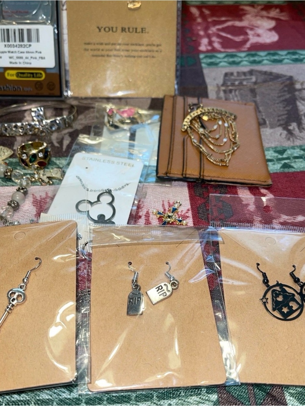 Random BUNDLE - Picture 4 of 10